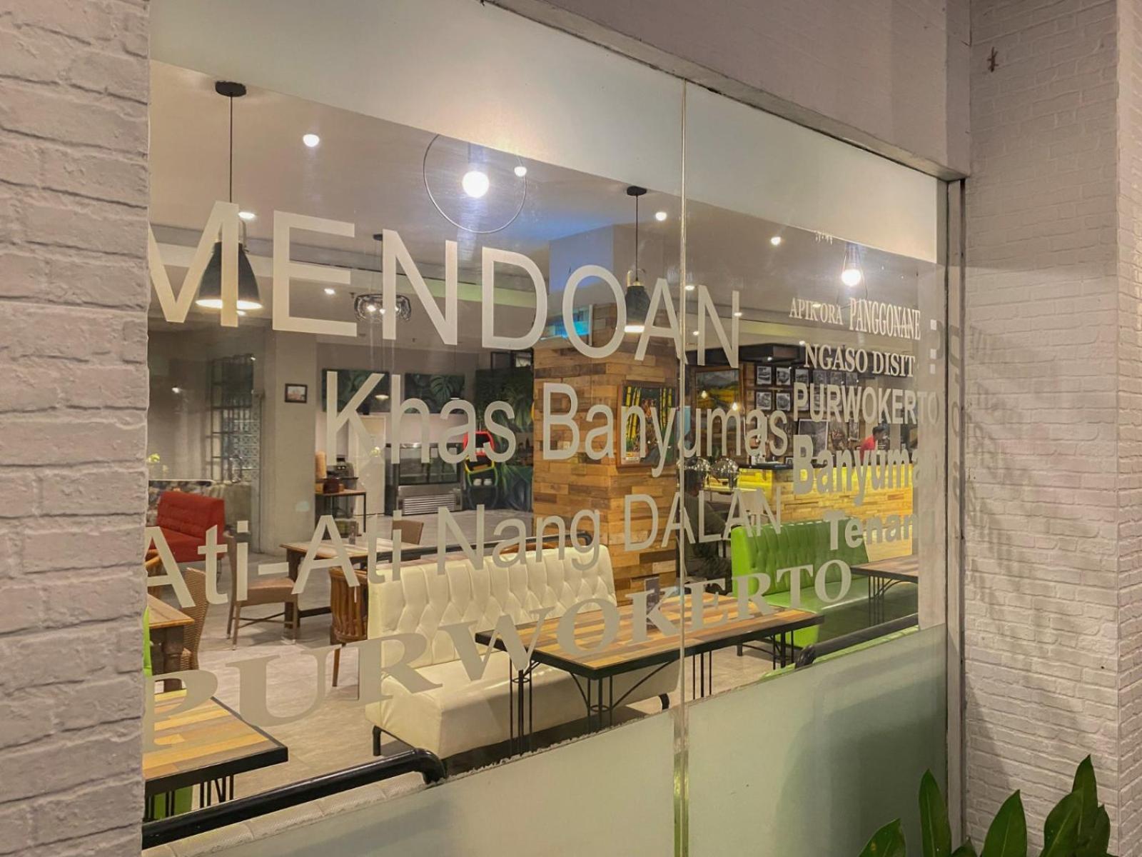 Meotel Пурвокерто Экстерьер фото